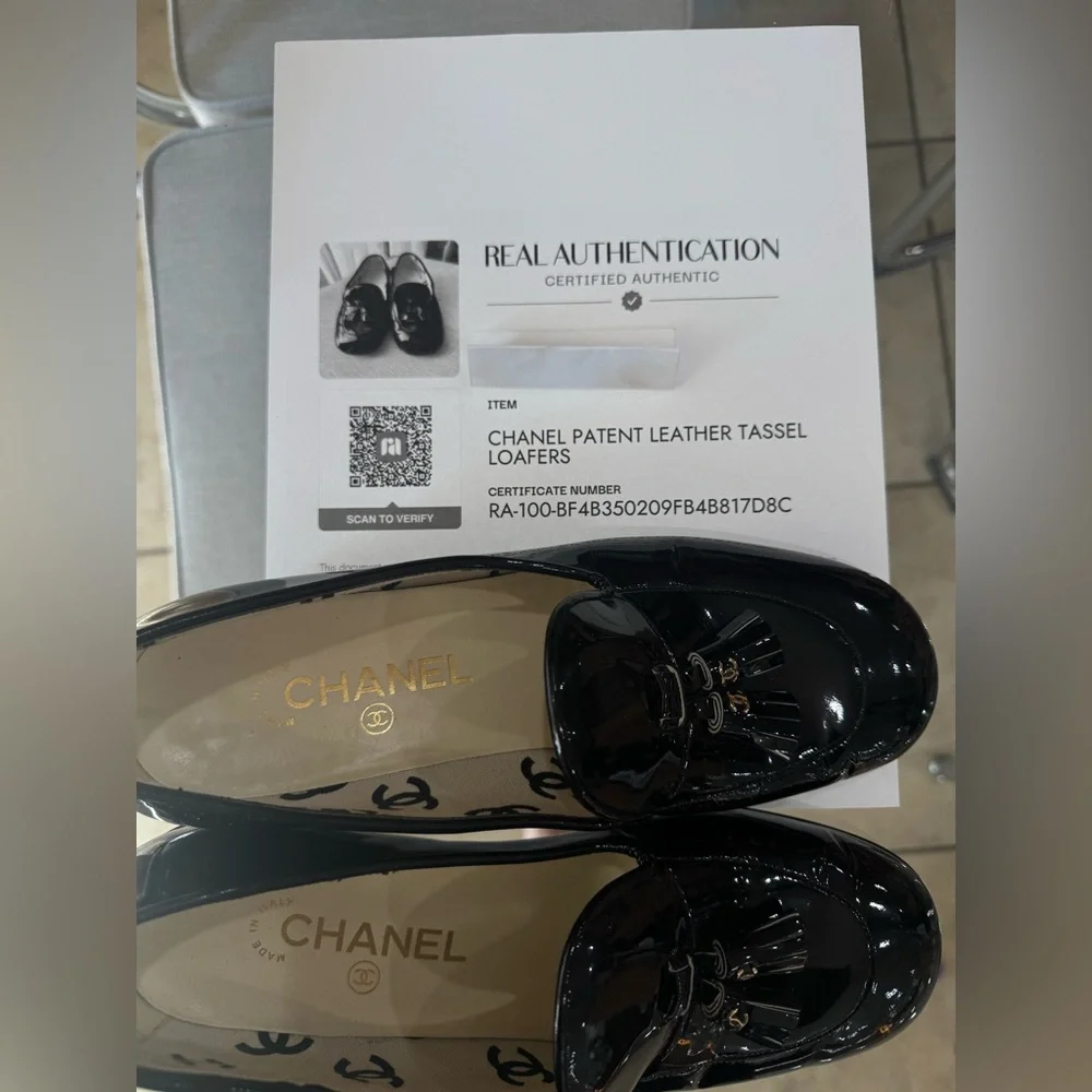Chanel Glossy Black CC patent leather Loafers Tassel 38C / Size 8 Authentic‎ - Picture 9 of 9